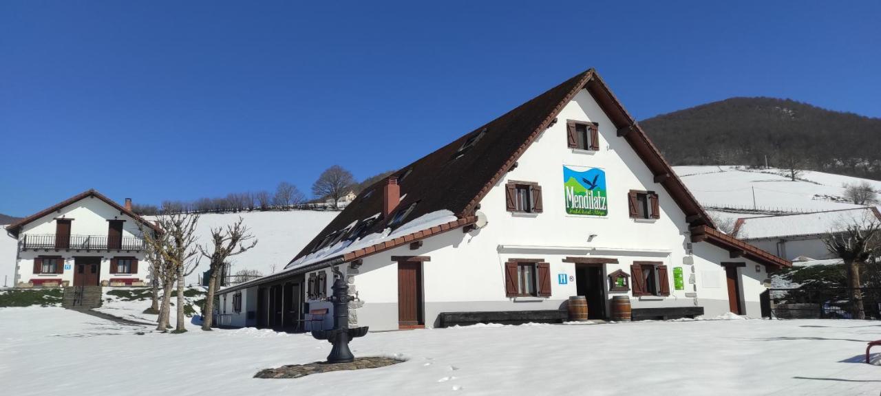 Hostal Mendilatz Orbaiceta Buitenkant foto
