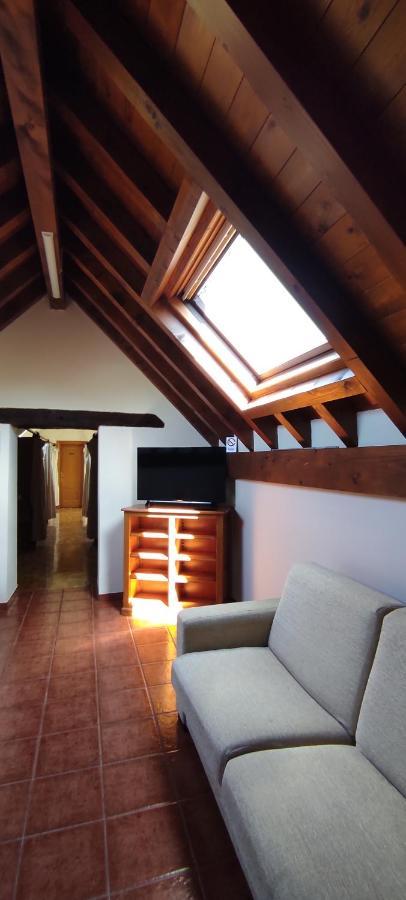 Hostal Mendilatz Orbaiceta Buitenkant foto