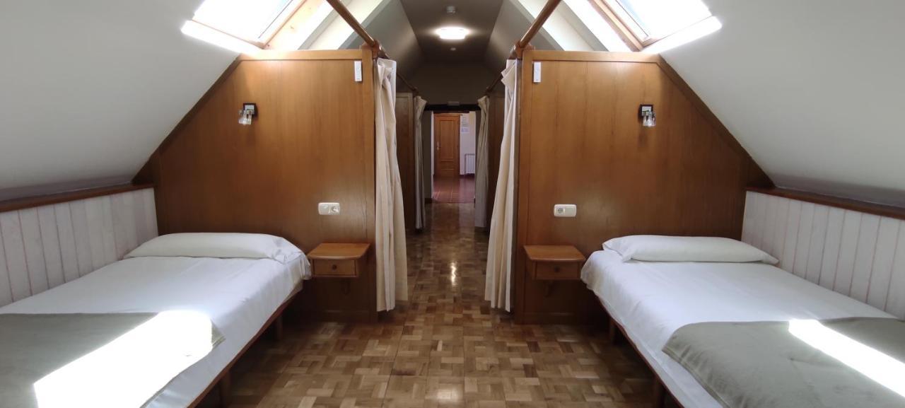 Hostal Mendilatz Orbaiceta Buitenkant foto