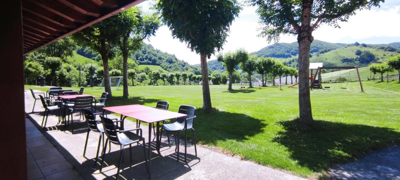 Hostal Mendilatz Orbaiceta Buitenkant foto