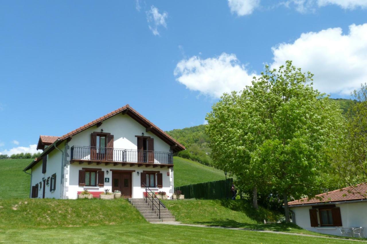 Hostal Mendilatz Orbaiceta Buitenkant foto